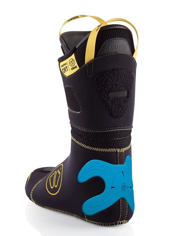 Schwarzer Skischuh Innenschuh, blaue Fersenverstärkung, gelbe Details und Trageschlaufe. Sidas IPS B-Form.