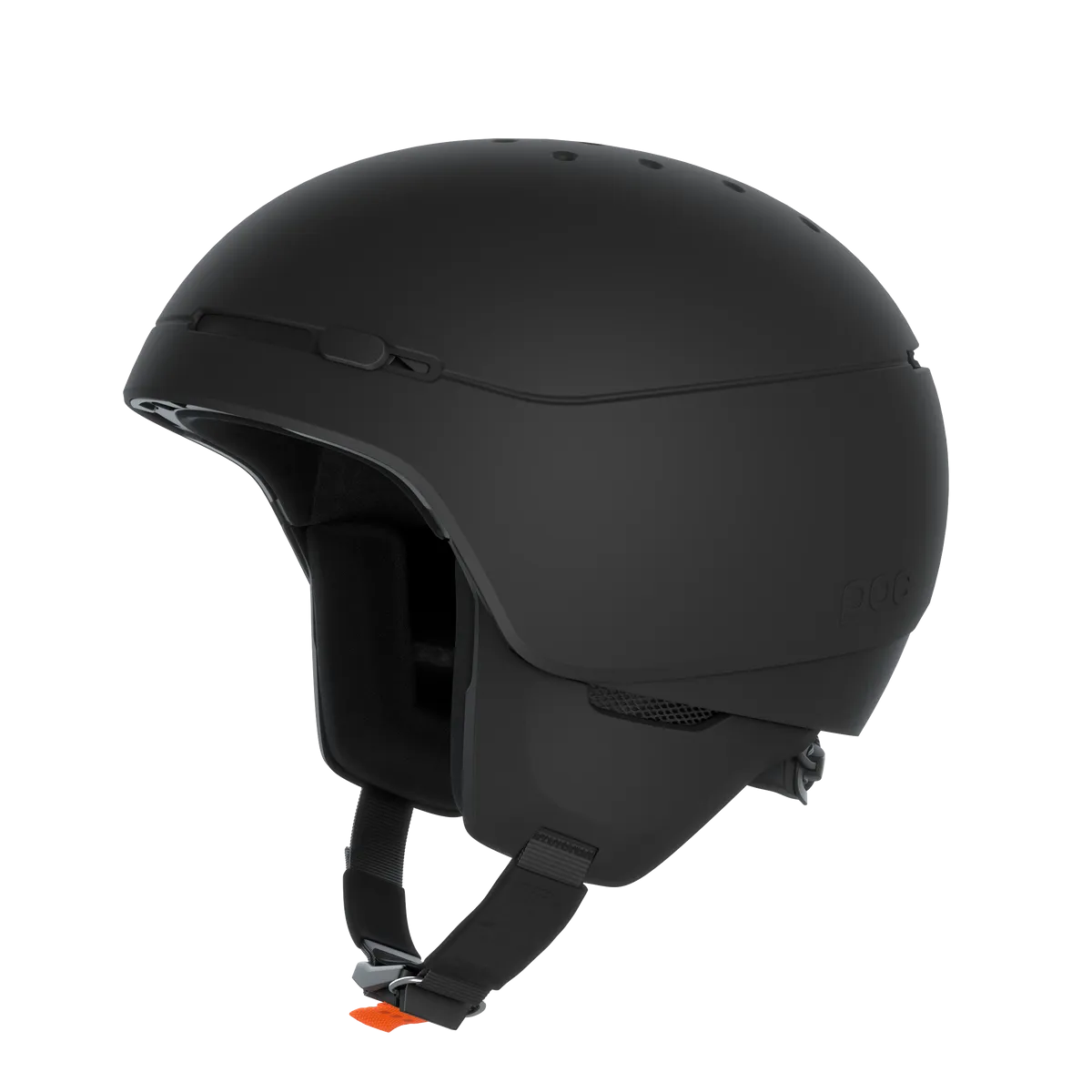 Schwarzer Skihelm Poc Meninx, seitliche Ansicht. Kinnriemen mit orangefarbenem Verschluss. Belüftungsöffnungen sichtbar.