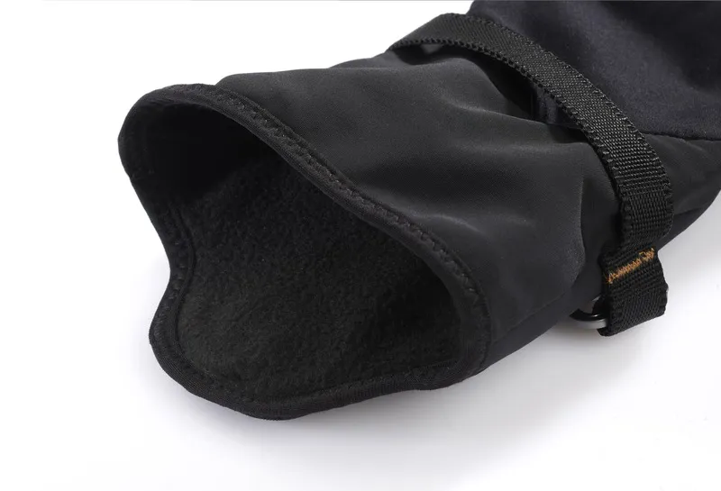 Detailansicht eines schwarzen Therm-ic Ultra Heat Liner Innenhandschuhs, Manschette mit Fleece und verstellbarem Riemen.