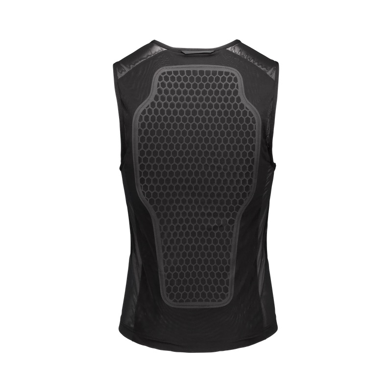 Schwarze POC VPD Air Vest, Rückansicht. Wabenstruktur des Rückenprotektors ist sichtbar. Der Protektor ist zentral auf der Weste platziert.