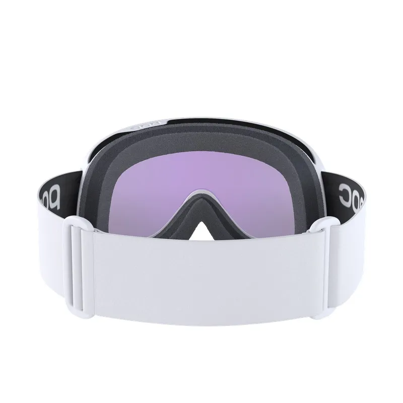 Frontansicht: Weiße POC Retina Mid Skibrille mit lila Linse und verstellbarem Band.