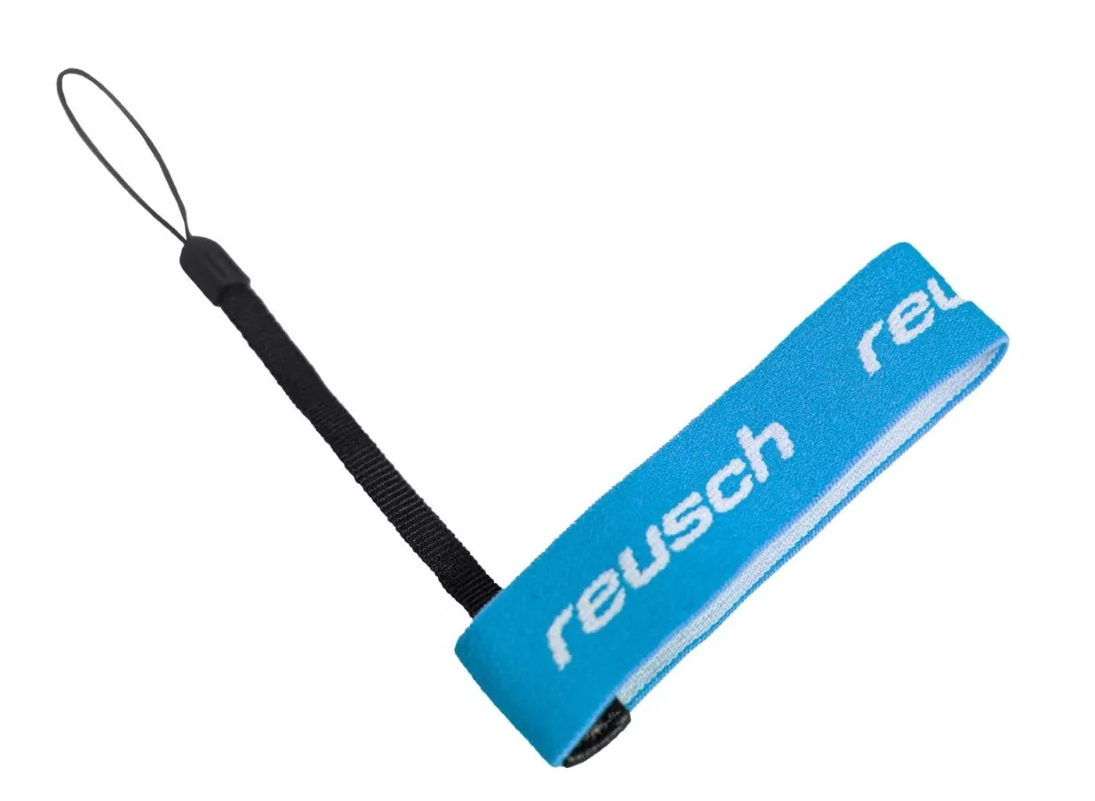 Hellblaue Reusch Handschuh-Schlaufe mit Logo, verbunden mit schwarzer Kordel und Schlaufe.