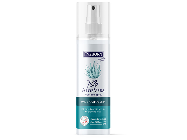 Ein Spray mit Aloe Vera in einer durchsichtigen Flasche mit Sprühkopf.