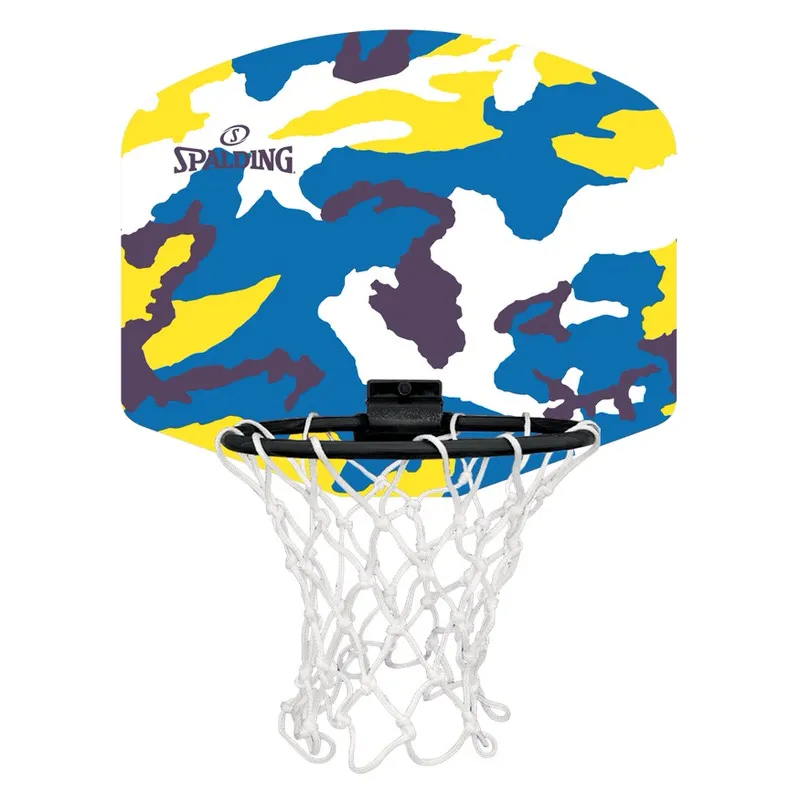 Mini Basketballkorb mit Camouflage-Muster, Netz und schwarzem Ring.