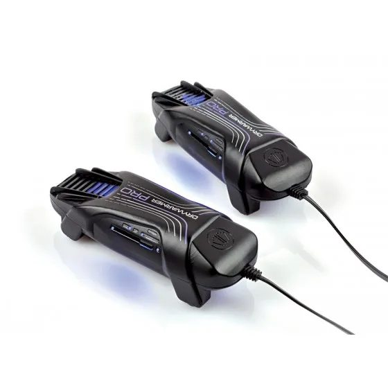 Zwei schwarze Sidas Drywarmer Pro USB Schuhtrockner auf weißem Grund, mit Kabeln.