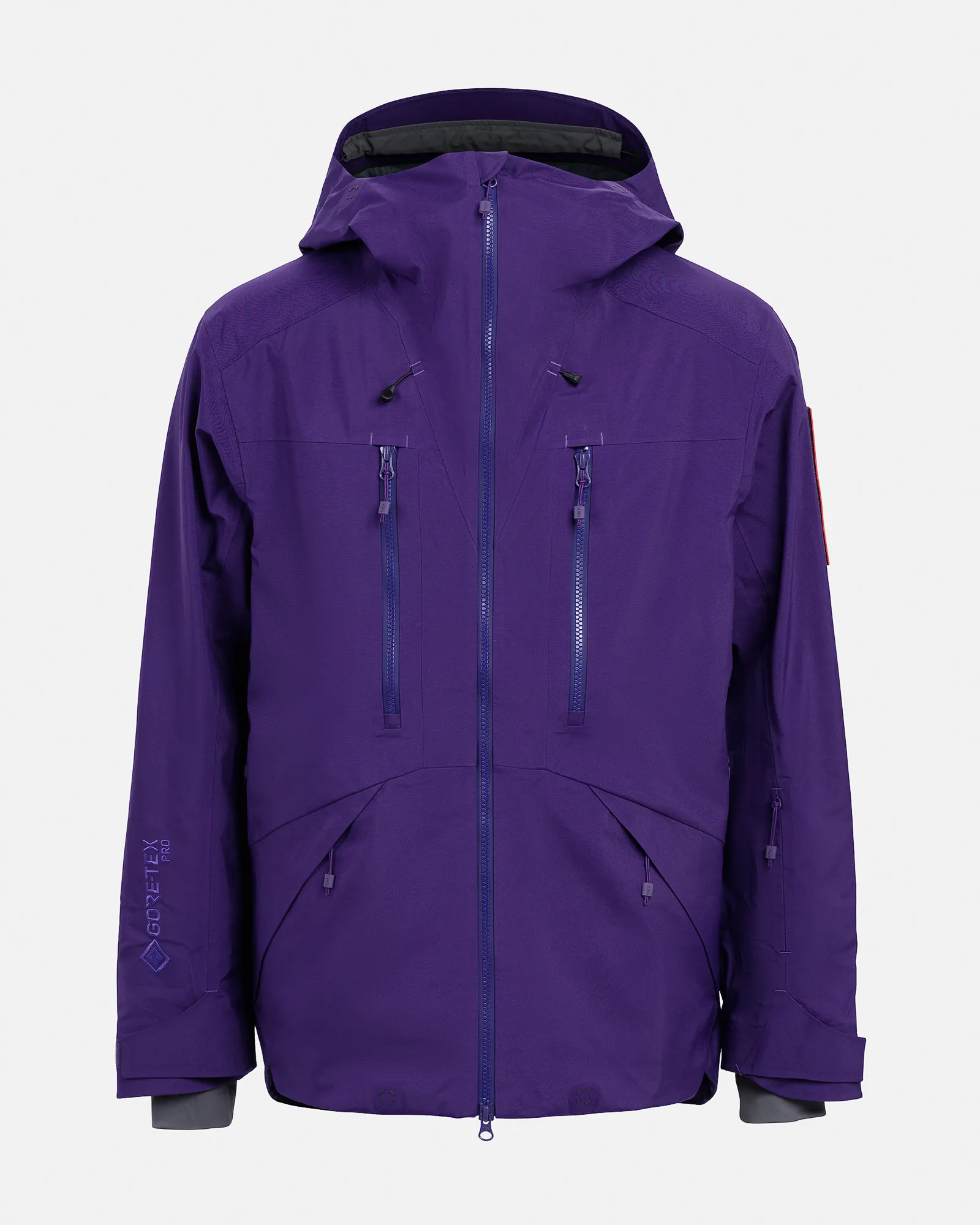Lila GORE-TEX EPE 3L Shell Jacket mit Kapuze und Reißverschlüssen auf weißem Hintergrund.