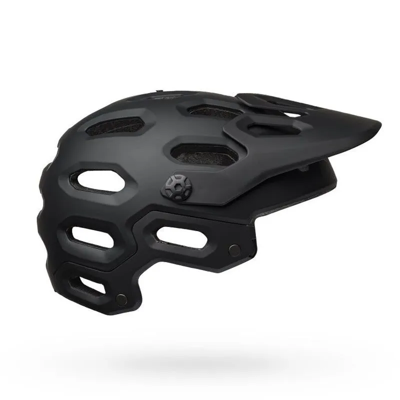 Schwarzer Super 3R Mountainbike-Helm mit Visier und Kinnbügel, Seitenansicht. Belüftungsöffnungen sichtbar.