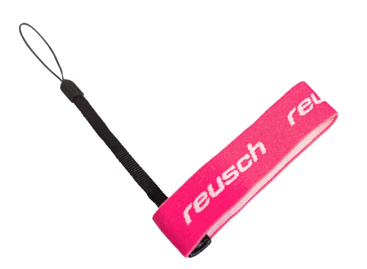 Nahaufnahme: Pinke Reusch-Handschuh Leash mit schwarzer Schlaufe. Reusch-Logo auf dem pinken Band.
