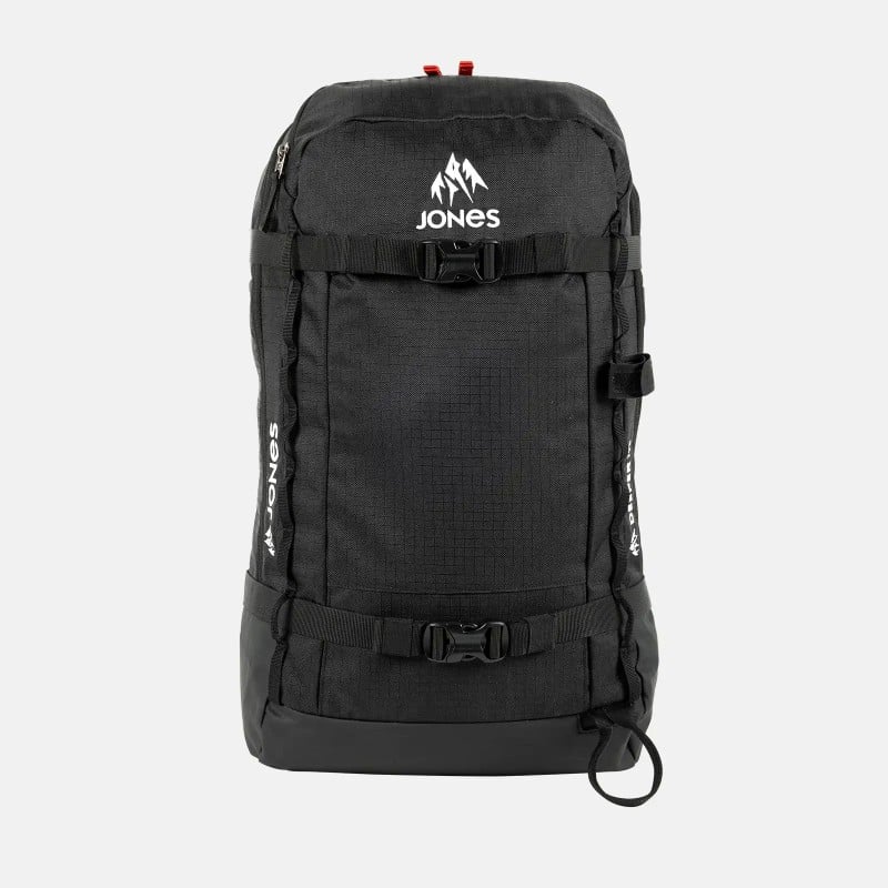 Schwarzer Jones Deeper 19L Rucksack mit Trägern und Logo. Ideal für Sidecountry-Touren.