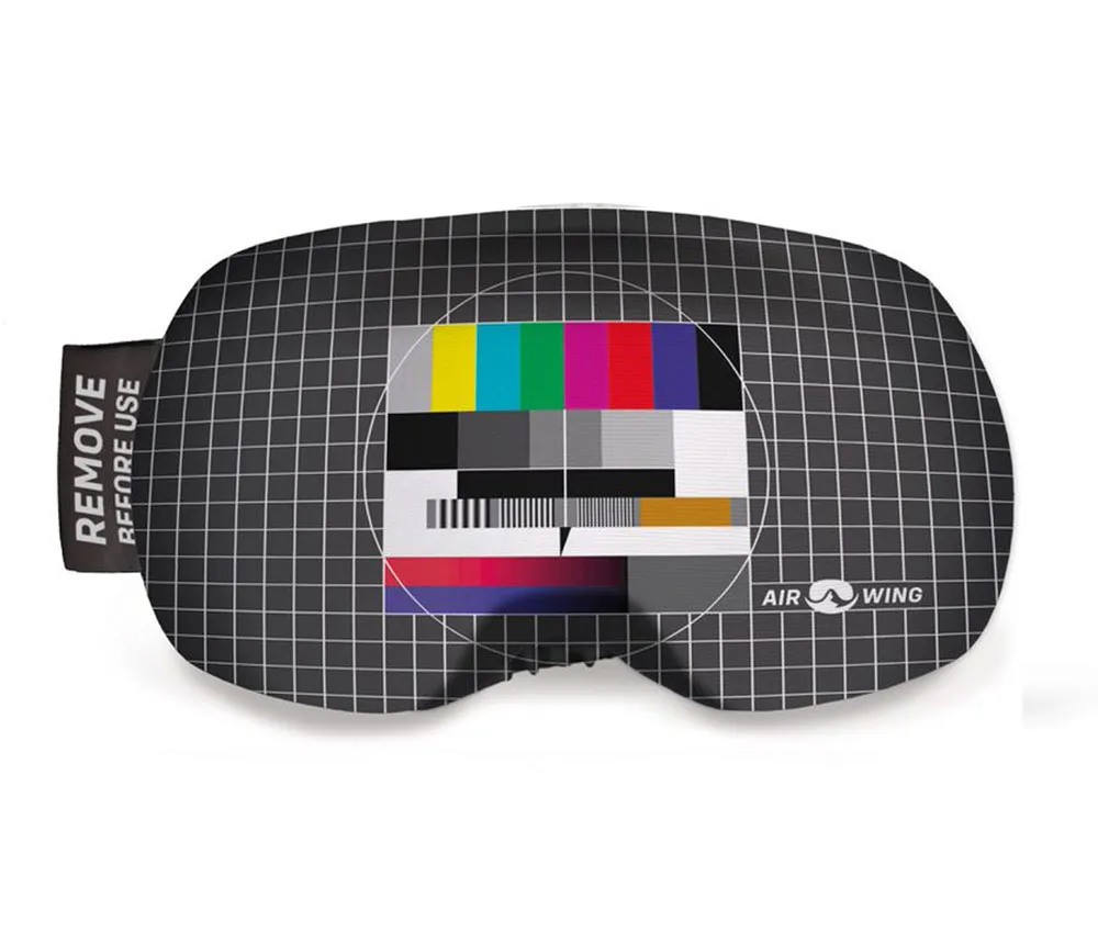 Skibrillen-Schutzhülle mit TV-Testbild-Muster und Gittermuster, Hinweis-Etikett und Airwing Logo.