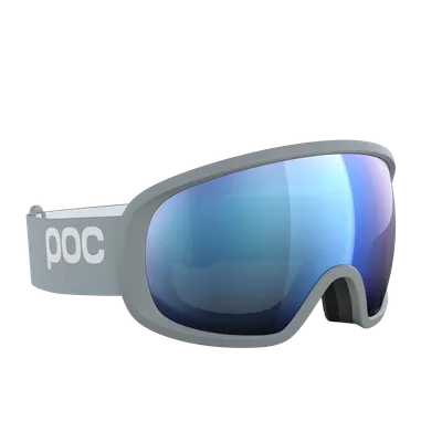 Graue Skibrille mit blau verspiegelten Gläsern und weißem "POC"-Logo am grauen Band.