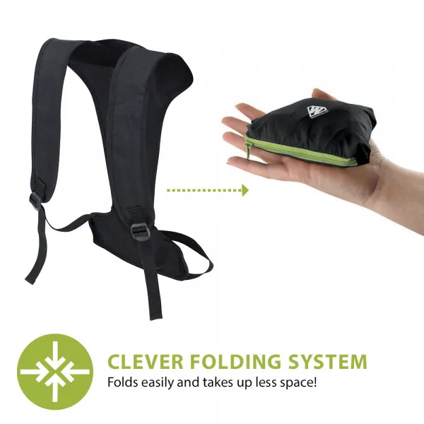 Skiback Cordura Light: Tragegurte und verpacktes Produkt in Hand, verbunden durch Pfeile.