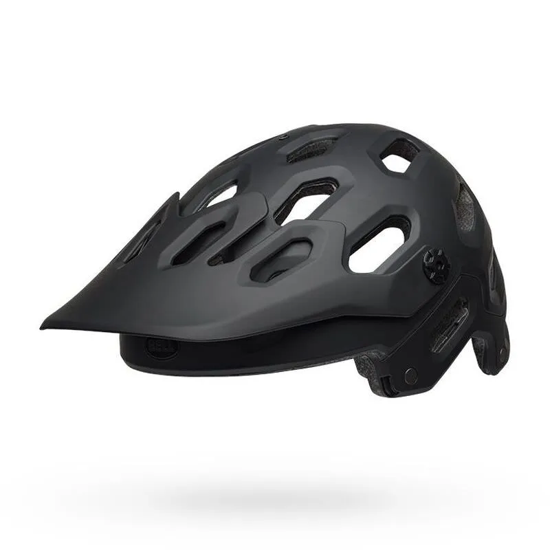 Matt schwarzer Super 3R Fahrradhelm, Seitenansicht, mit Visier und Belüftungsöffnungen.