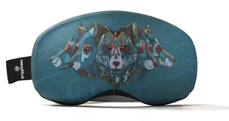 Skibrillen-Schutz "Learn to Speak Wolf Pro Soc" mit Wolf-Design auf blauem Grund.