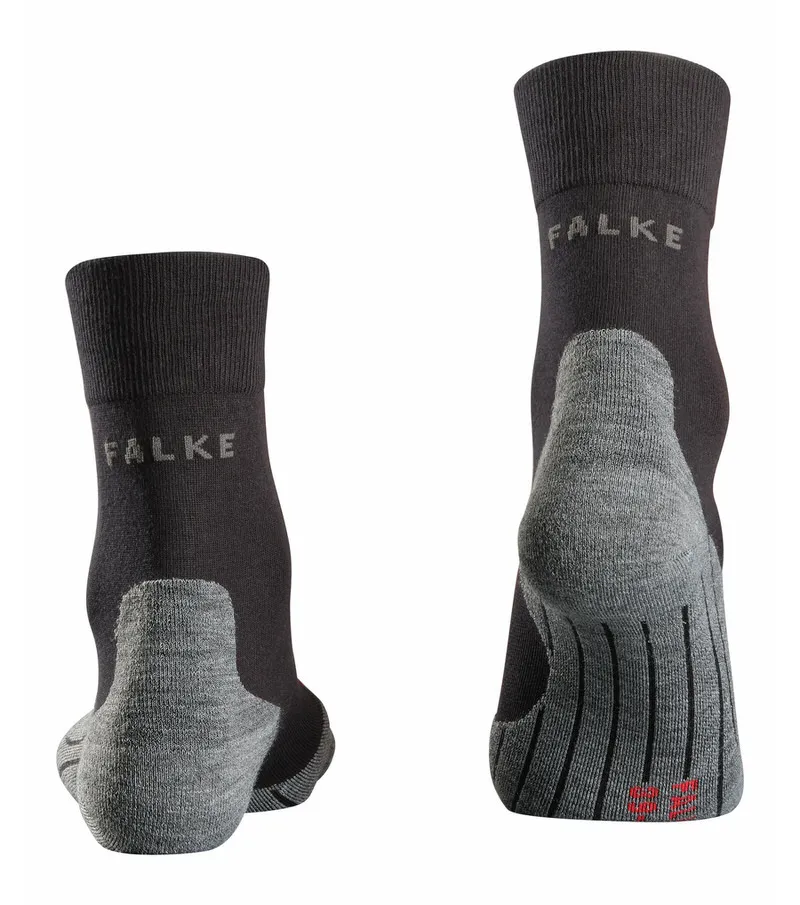 Zwei schwarze RU4 Herren Running Socken von hinten mit grauer Polsterung und "FALKE" Schriftzug.