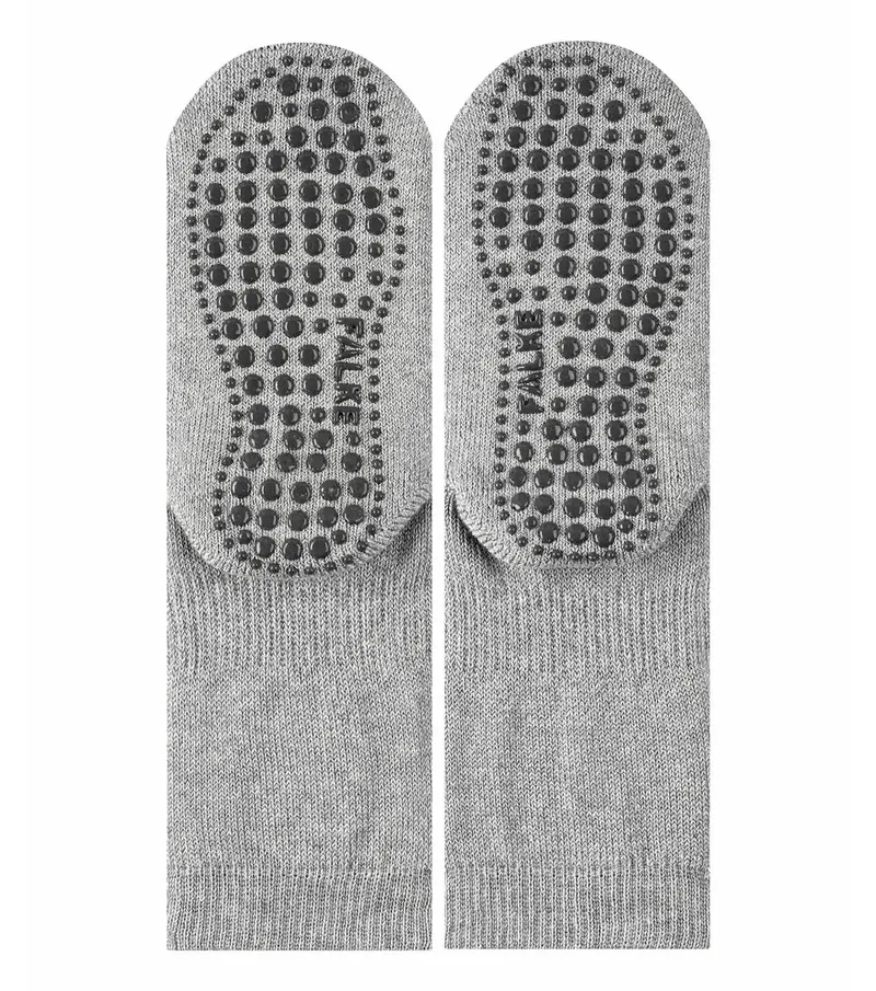 Graue Kinder Socken von Falke mit Anti-Rutsch Noppen an der Fußsohle im Detail.