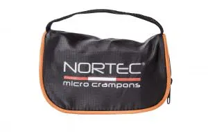 Schwarze Tasche mit Trageschlaufe, orangefarbener Rand, Aufdruck "NORTEC micro crampons" für Schuhkralle.
