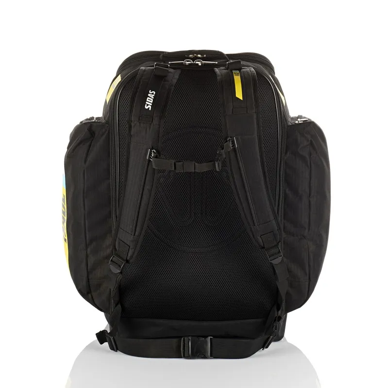 Schwarze Sidas Race Boot Bag 60L von hinten, mit Trägern, Netzstruktur und gelben Akzenten.