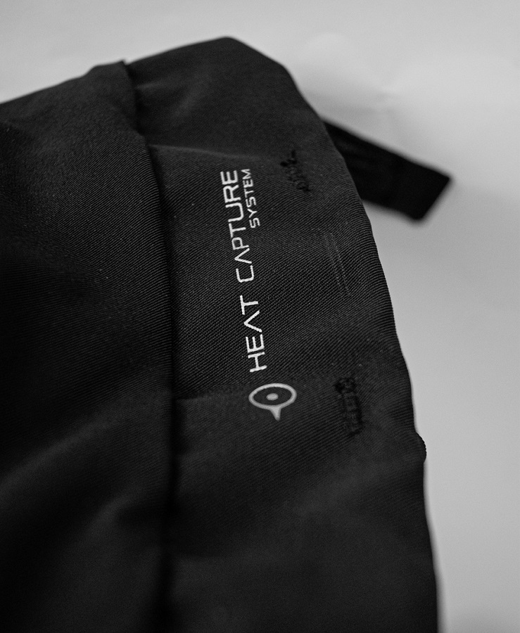 Reusch Volcano Pro GTX Detailansicht der Reusch Volcano Pro GTX Mitten mit Heat Capture System Logo.