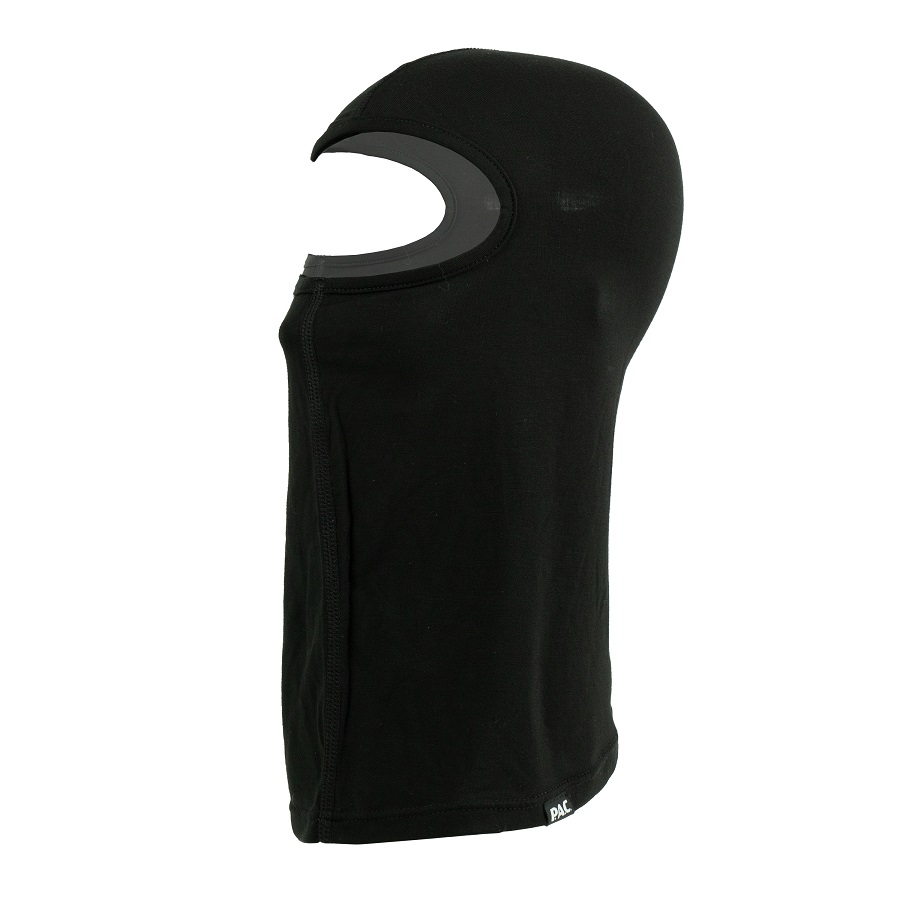Schwarze Bamboo Balaclava Schwarze P.A.C. Bamboo Balaclava, seitliche Ansicht, mit Augenöffnung und längerem Halstuch-Teil.