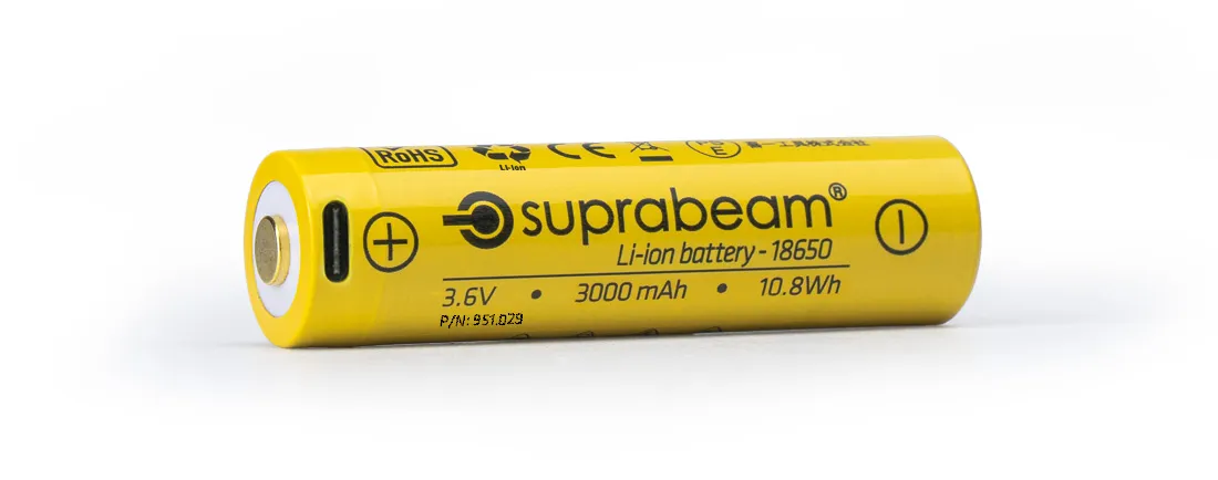 Gelbe Suprabeam 18650 Li-Ion USB-C Batterie mit 3000 mAh für M6xr Taschenlampe, auf weißem Untergrund.