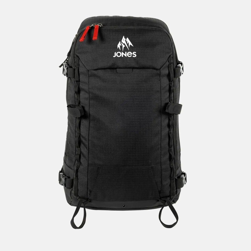 Schwarzer Jones Further 25L Backpack mit roten Zippern und weißem Logo in der oberen Mitte.