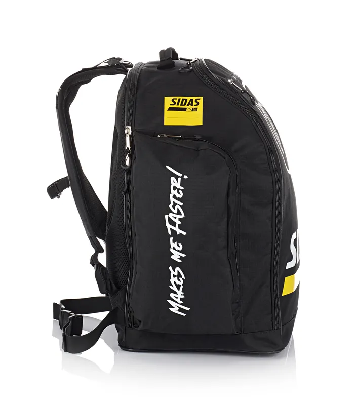 Schwarze Sidas Race Boot Bag 60L mit Tragegurten, gelbem Logo und weißem Schriftzug "MAKES ME FASTER!".
