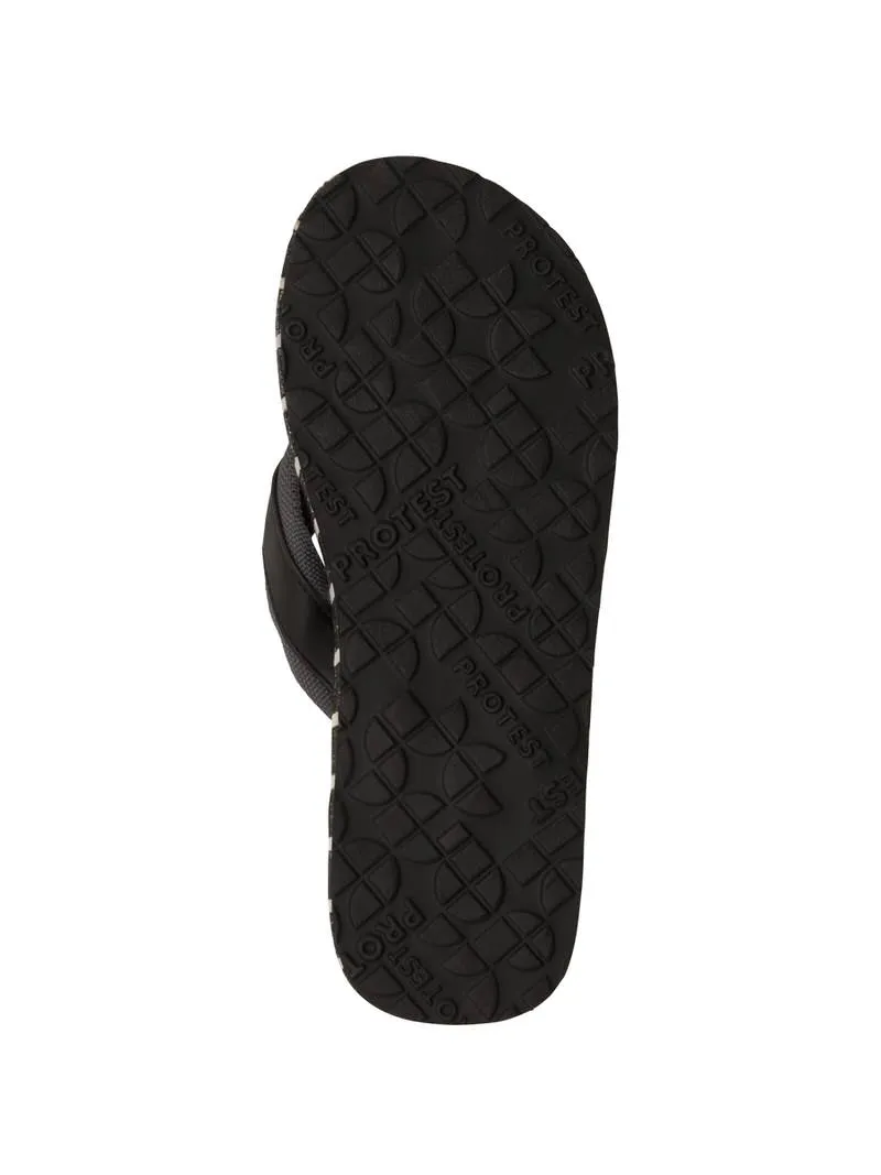 Schwarzer Jaxson Flip Flop von Protest mit Logo-Muster auf der Sohle, von unten fotografiert.