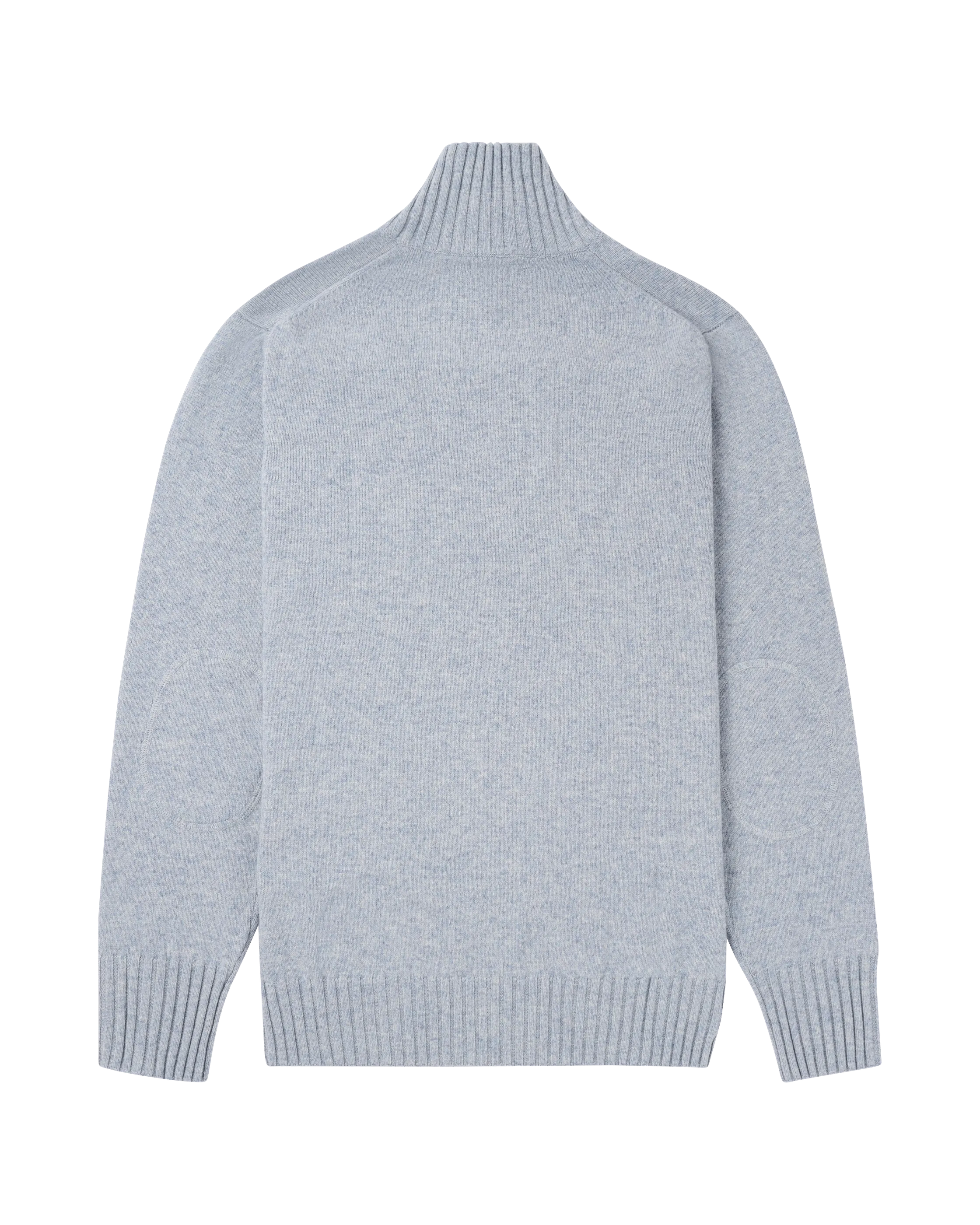 Heller, hellblauer Strickpullover mit Stehkragen, gerippten Bündchen und Ärmeln, isoliert auf Weiß.