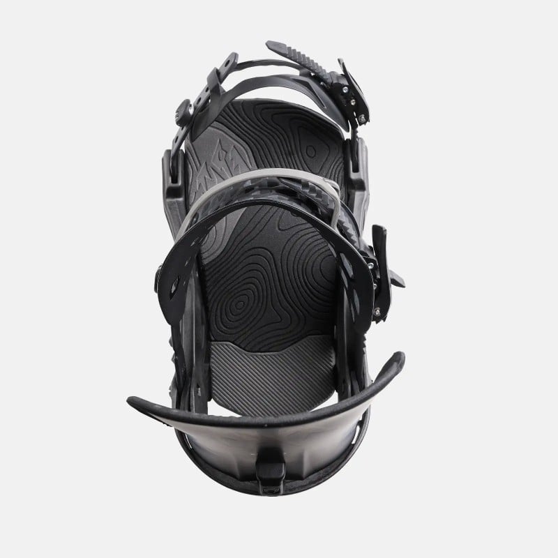 Schwarze Jones Apollo Pro Snowboardbindung, von oben fotografiert, zeigt Details wie Riemen und Fußbett.