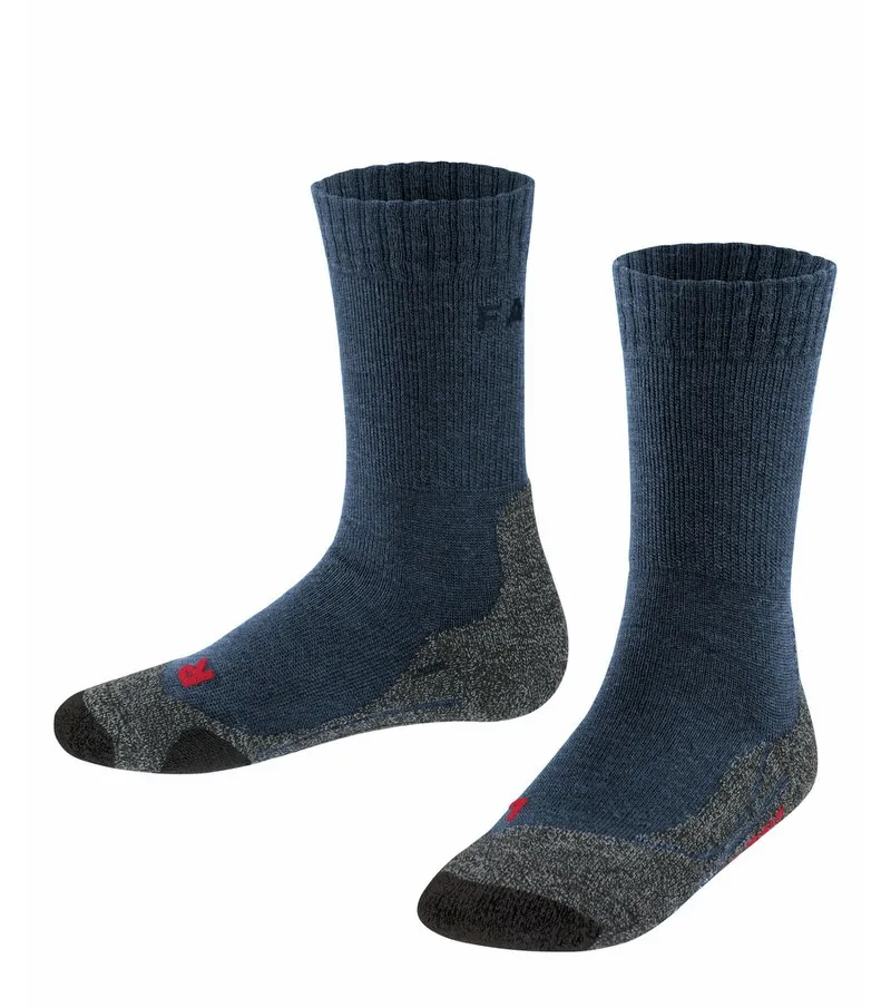 Zwei dunkelblaue TK2 Kinder Trekking Socken mit grauen Verstärkungen und einem roten Logo.