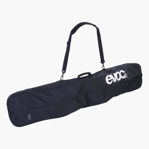 Evoc Schwarz Board Tasche Schwarze Evoc Board Bag mit Tragegurt und Tragegriff vor neutralem Hintergrund. Weißes Evoc Logo rechts.
