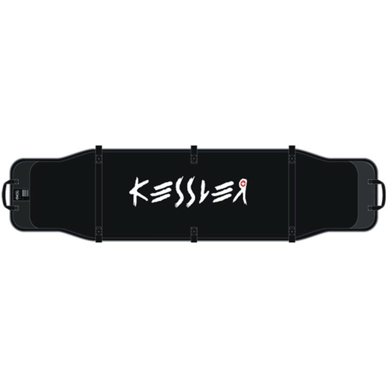 Kessler Boardcover Schwarz Schwarzes Kessler Boardcover Alpine SL/GS, flach liegend mit Tragegriffen und weissem Logo.