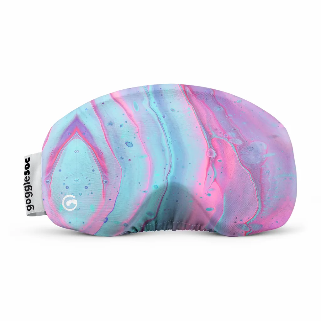 Die Paint Soc ist eine Ski- & Snowboardbrillen-Schutzhülle. Sie ist hellblau, rosa und lila mit einem marmorierten Muster.